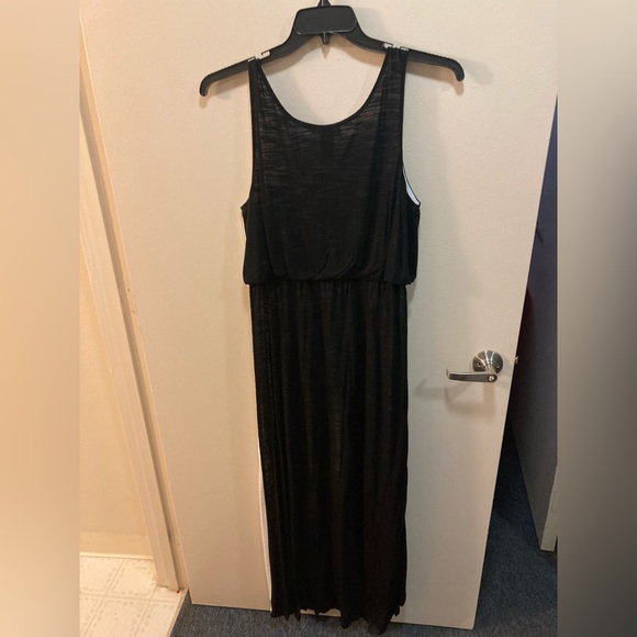 Chelsea &Theodore black and white dress, great condition, worn handful of times - Picture 2 of 3